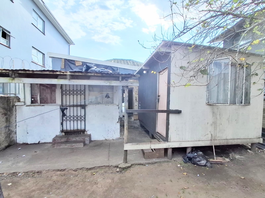 6 Bedroom Property for Sale in Quigney Eastern Cape